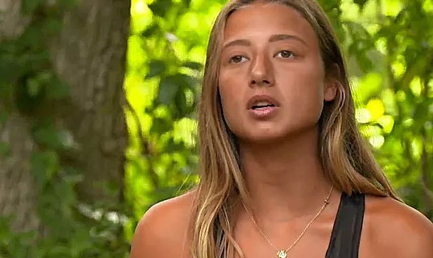 Survivor Aleyna meşhur olmak için yapmadığını bırakmadı! Eteği sıyırdı sahneye atladı!