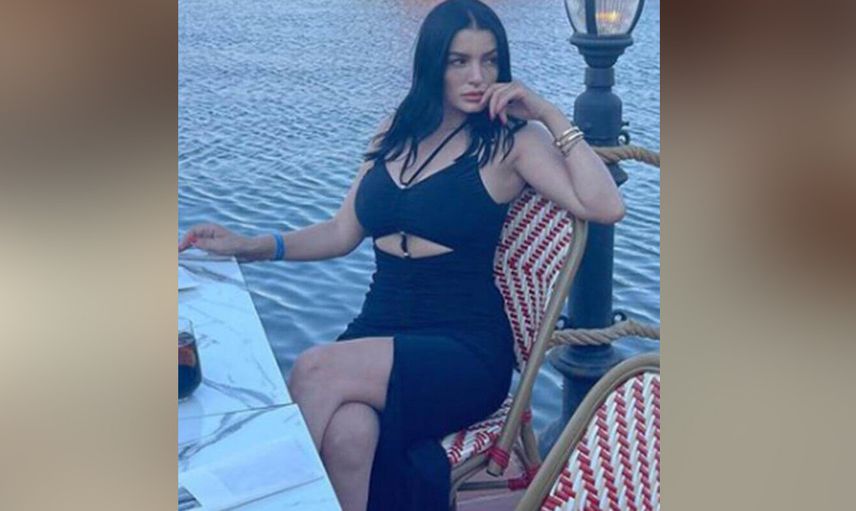 Aleyna Tilki’nin annesi Havva Öztel verdiği dekolteli pozlar ile gündem oldu