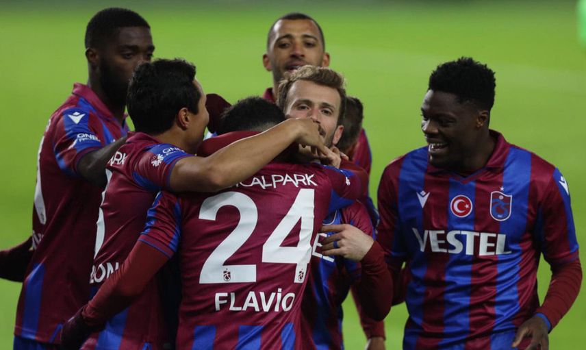 Trabzonsporlu Caleb Ekuban Genoa İle Sözleşme İmzaladı!