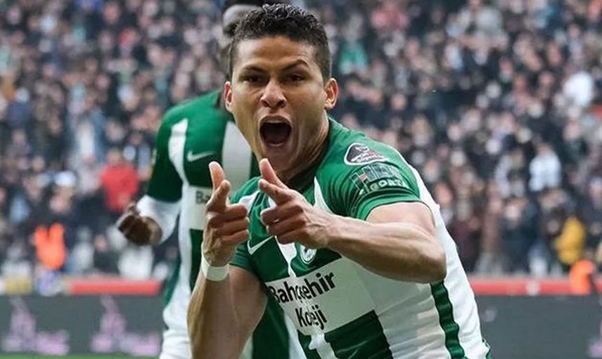 Galatasaray gelecek sezon için kadrosuna Giresunspor formasını terleten Alexis Perez'i transfer etmek istiyor!