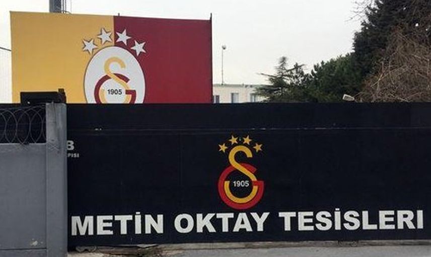 Galatasaray'da Burak Elmas İle Domenec Torrent Arasında Görüşme Gerçekleşti!