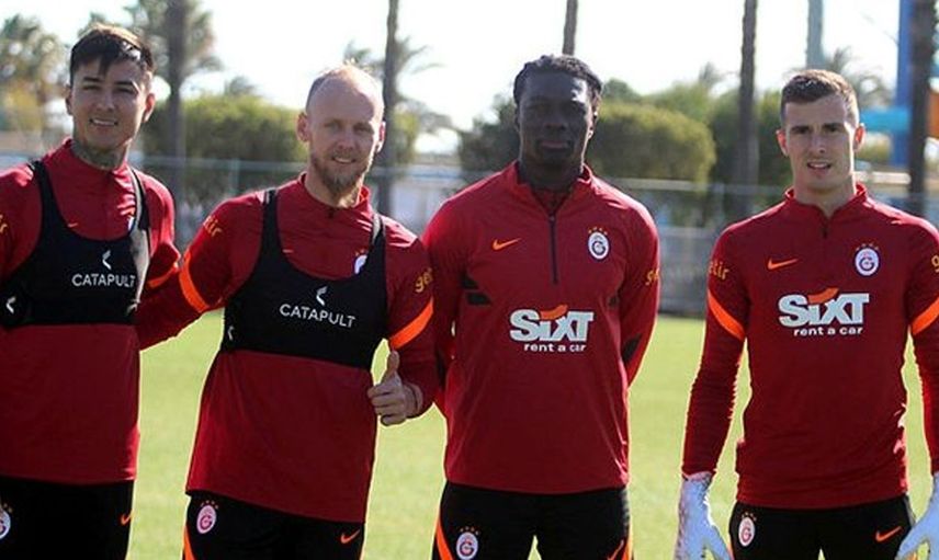 Galatasaray'da kaleci Inaki Pena'nın transfer durumu belli oldu! Yıldız file bekçisi Barcelona'ya geri dönüyor