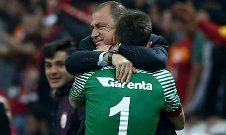 Galatasaray'da Muslera Depremi! Sen Yoksan Ben de Yokum