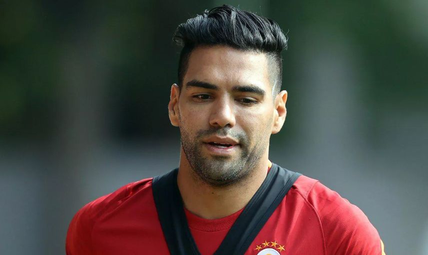 Galatasaray'da Radamel Falcao Krizi!