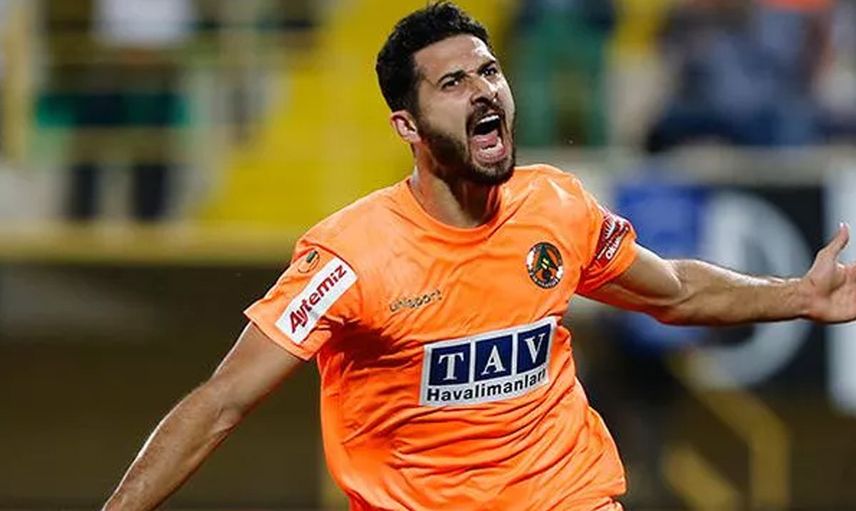 Galatasaray'dan Alanyaspor'a Transfer Olan Emre Akbaba Gündeme Oturdu!