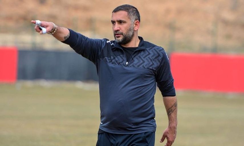 Galatasaray'ın eski futbolcusu olan ve şimdilerde teknik direktörlük yapan Ümit Karan, Anagold 24 Erzincanspor'la anlaşmaya vardı!