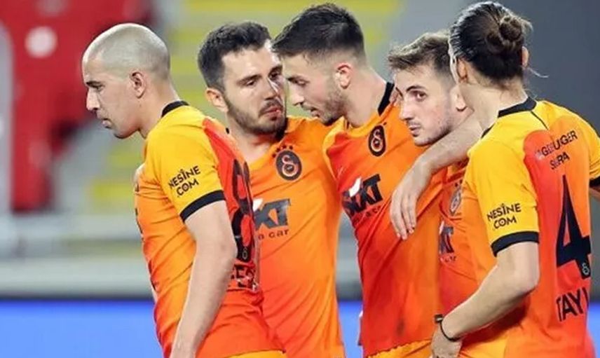 Galatasaray'ın Golcüsü Halil Dervişoğlu'nun Babasının Fenerbahçe İle İlgili Paylaşımı Dikkat Çekti!