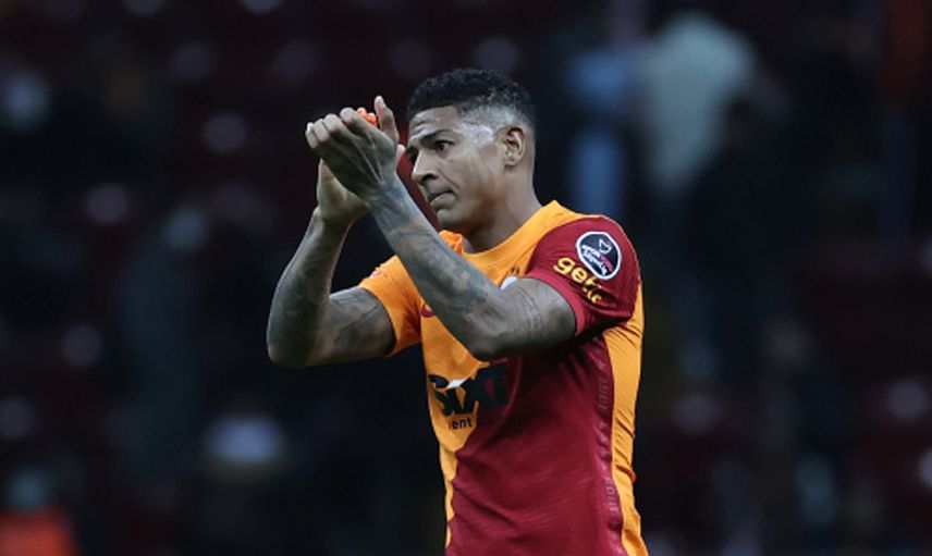 Galatasaray'ın yıldız isimlerinden Patrick Van Aanholt'un Fatih Terim'in görevden ayrılması hakkında söylediği sözler büyük ses getirdi