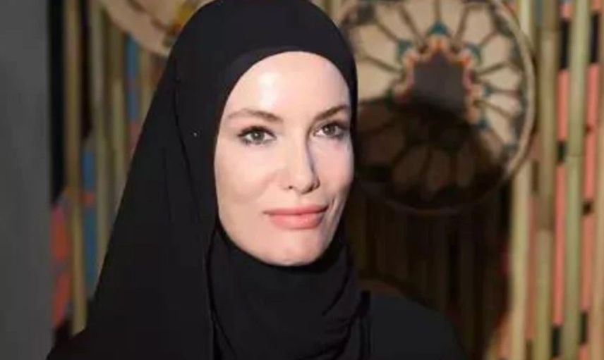 Gamze Özçelik'in kız kardeşini görenler ayırt edemedi! Güzellik genetik dedirtti!