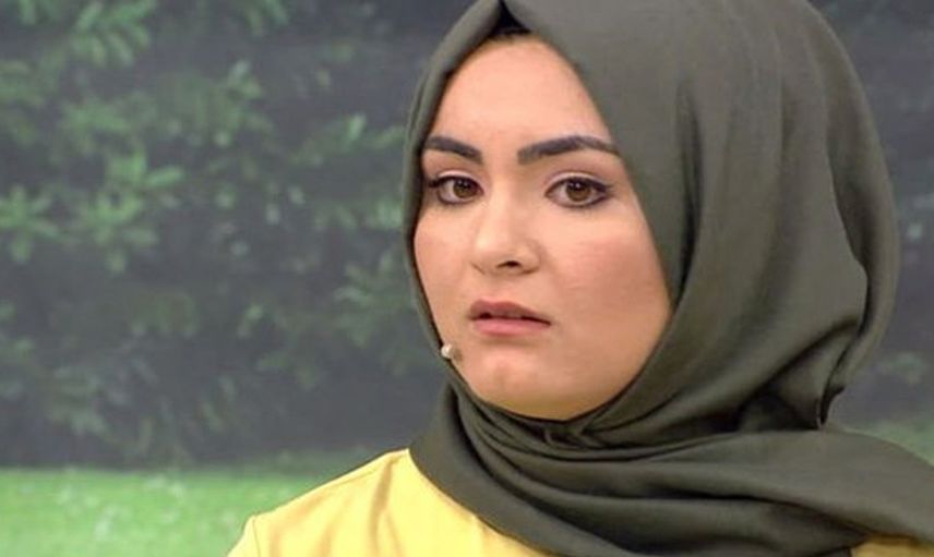 Gelin adayı Hanife Gürdal artık sınır tanımıyor! Sere serpe uzanıp...