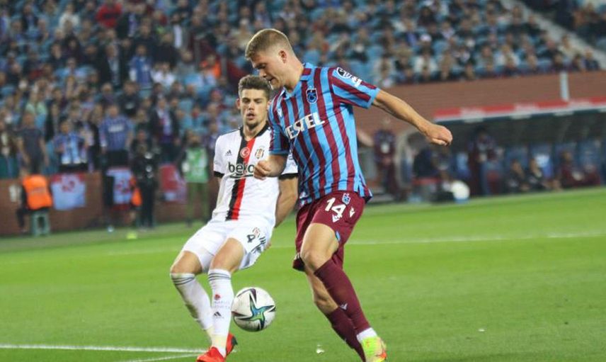 Tümer Metin, Trabzonspor - Beşiktaş maçında Cyle Larin'in pozisyonuna benzer bir olayı kendisinin de yaşadığını söyledi! Kırmızı kart kararı doğru dedi