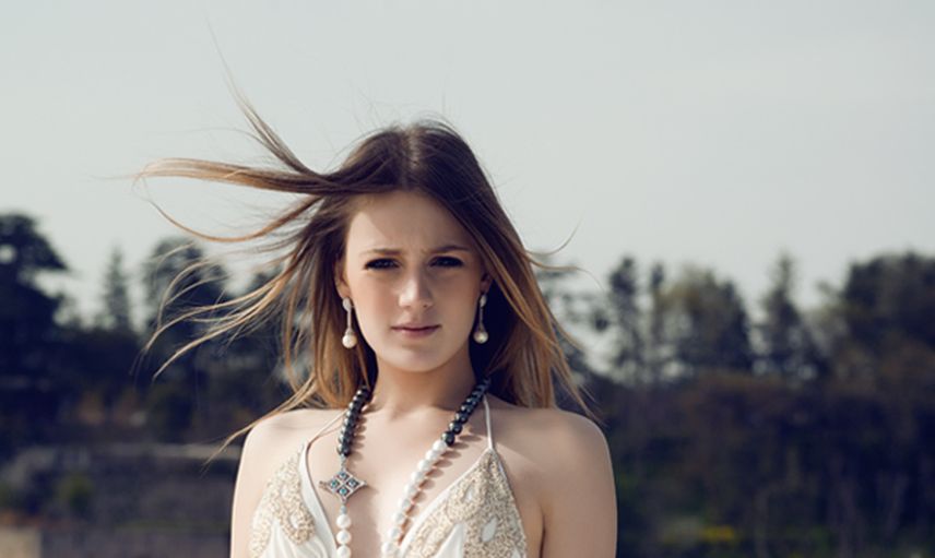 Gizem Karaca'dan Süper Minili Pozlar