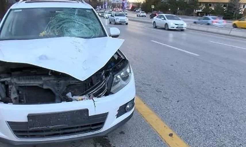 Babasının vefatından beri zor zamanlar geçiren Özge Ulusoy sevenlerini korkuttu! Bir de bir kemik kaldı