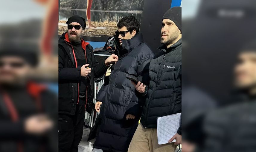 Yalı Çapkını'nın Ferit'i Mert Ramazan Demir sette öyle bir halde yakalandı ki: Hayranlarını endişelendiren görüntüler