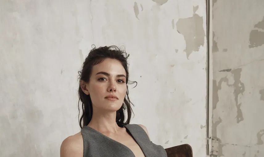 Gülper Özdemir Fotoğrafları - Gülper Özdemir Resimleri