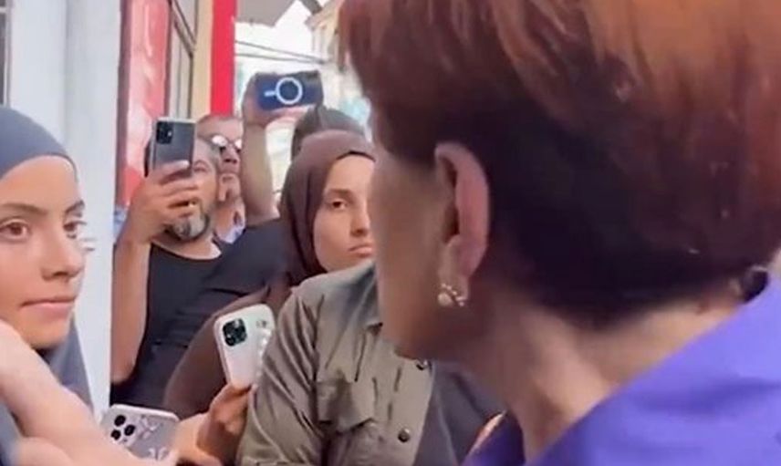 İYİ Parti lideri Meral Akşener gündem oldu! Akşener'e soru sorduğuna pişman olan genç kız gerginlikten arkadaşına sarıldı