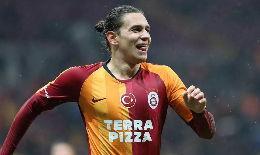 Galatasaraylı Futbolcudan Ünlü Oyuncuya Edepsiz Sözler!