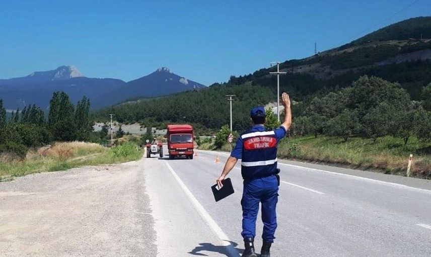 Afyonkarahisar'da Ceza Yazdıkları Kişi Şehit Babası Çıkınca Cezayı Kendileri Ödedi