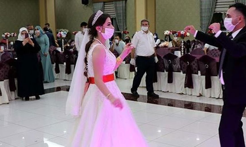 Yeni evlenen çiftin başına gelenler sosyal medyayı ikiye böldü