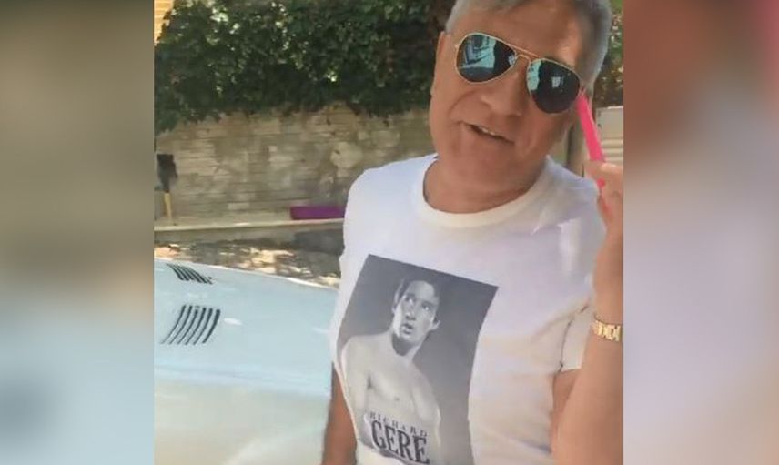 Türkiye'nin En Munzur Şovmeni Mehmet Ali Erbil'in Unutamadığımız Hareketleri