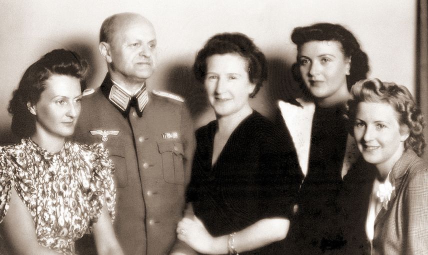 Hitlerin 36 Saatlik Eşi Eva Braun Kimdir?