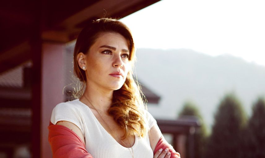 Aslı Enver tatil sezonunu açtı! Sahilde bikinisi ile sere serpe verdiği pozlar ağızları açık bıraktı