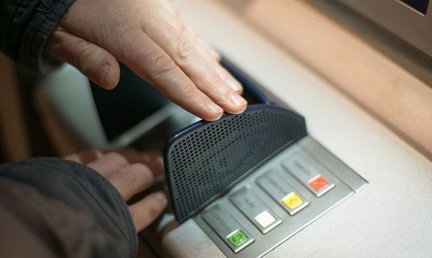 Eskişehir'de ATM'lere Yerleştirdikleri Aparatlarla İnsanları Dolandırdılar