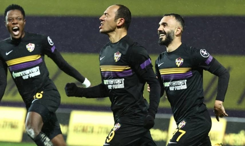 Eyüpsporlu Umut Bulut Performansıyla Alkış Alıyor!