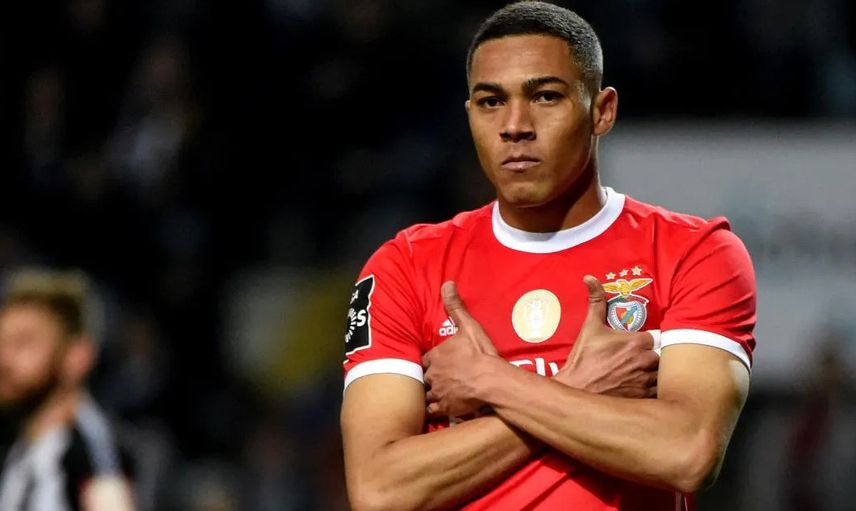 Fenerbahçe Carlos Vinicius'u Transfer Etmek İstiyor!