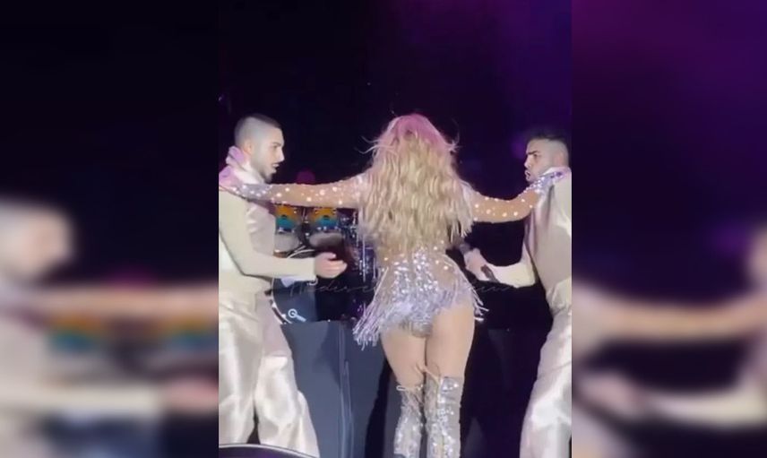 Hadise sahne dansıyla yine büyüledi: Külot modasına uyarak öyle bir kostüm giydi ki...