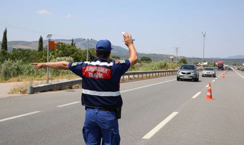 Afyonkarahisar'da Ceza Yazdıkları Kişi Şehit Babası Çıkınca Cezayı Kendileri Ödedi