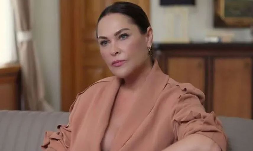 Hülya Avşar’dan alkışlanacak hareket: Ekip arkadaşlarına yaptığı jest taktir topladı