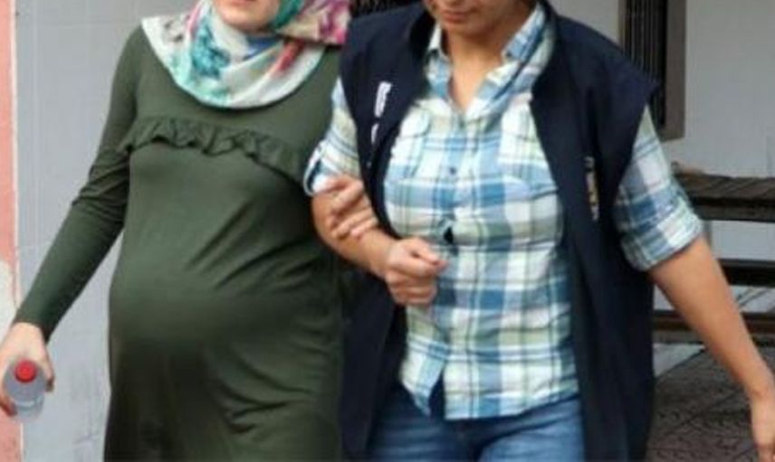 Hakimin FETÖ'cü Kadına: 2 Yıldır Eşin Yok, Sen Nasıl Hamile Kaldın?