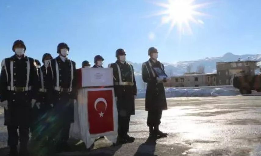 Hakkari'de Şehit Olan Asker İçin Köylüler Kar Kış Demeden Seferber Oldu
