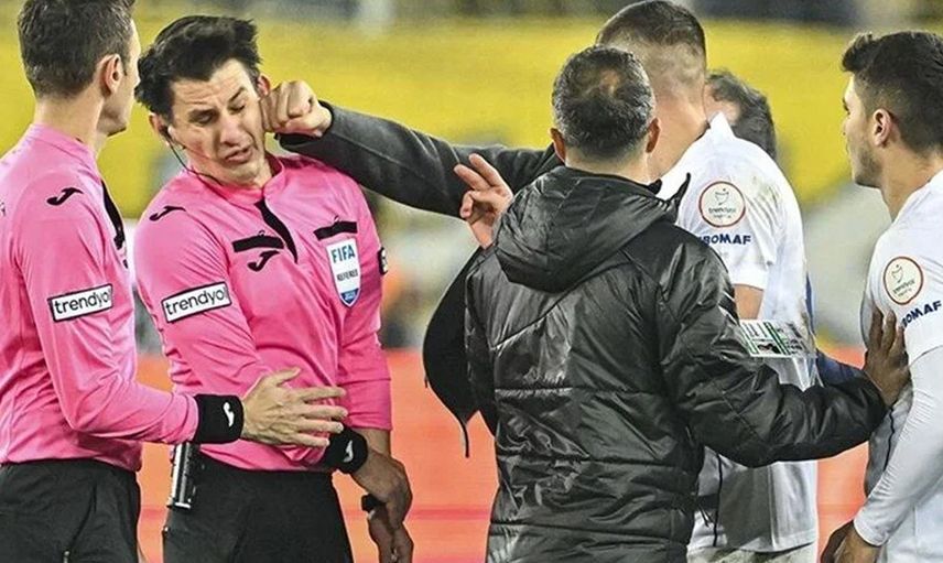 Halil Umut Meler'e yapılan çirkin saldırıya ünlü isimlerden tepki yağdı: Yazıklar olsun hepinize!