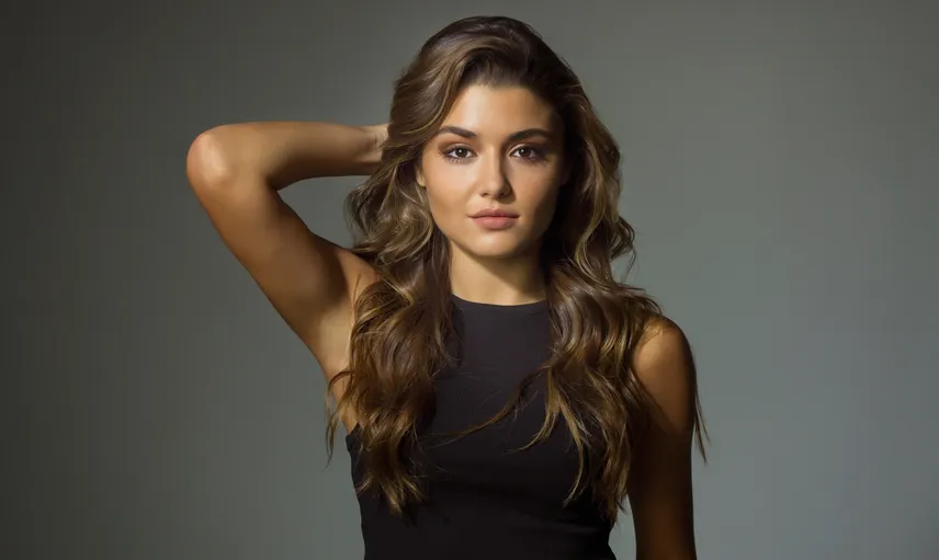 Hande Erçel Fotoğrafları - Hande Erçel Resimleri