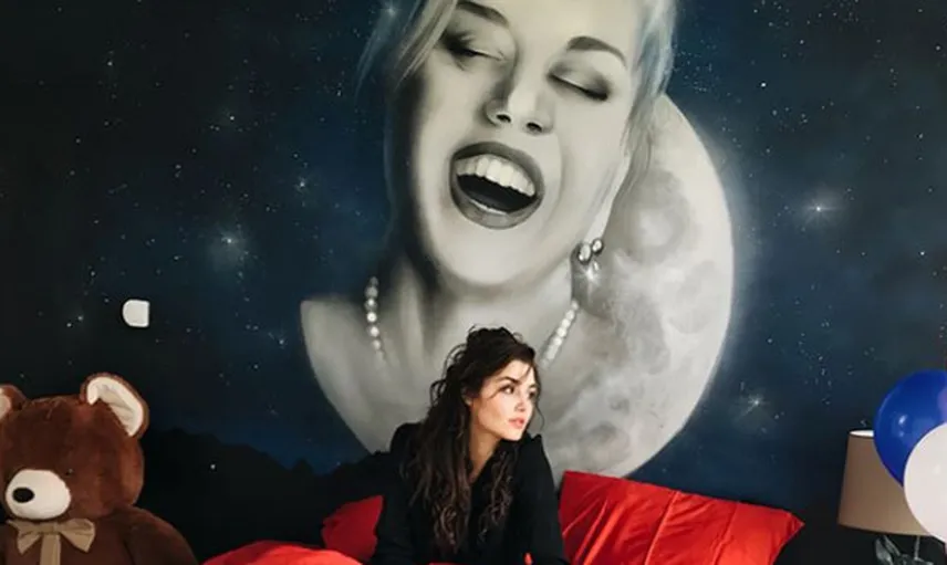 Hande Erçel'in Yatak Odası Fotoğrafları Ortaya Çıktı