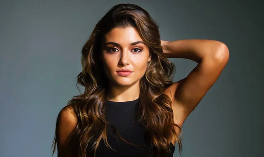 Hande Erçel'in Yatak Odası Fotoğrafları Ortaya Çıktı