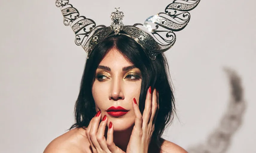 Hande Yener Yeni İmajıyla Çok Konuşuldu