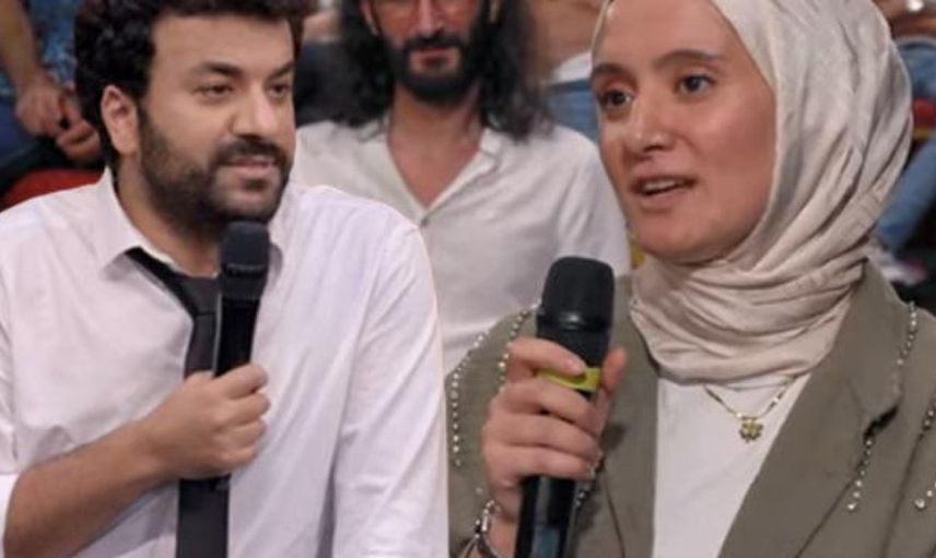 Hasan Can Kaya bile şaşırdı Esra öğretmenin boşanma sebebini duyan şoke oldu