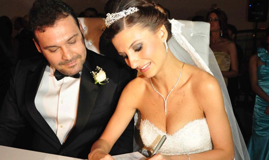 Hayranıyla Evlenen Ünlü İsimler