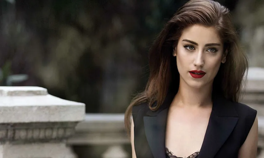 Hamile Olan Hazal Kaya'dan Ali Atay'la Aşk Pozu