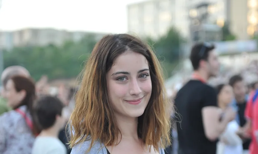 Hamile Olan Hazal Kaya'dan Ali Atay'la Aşk Pozu