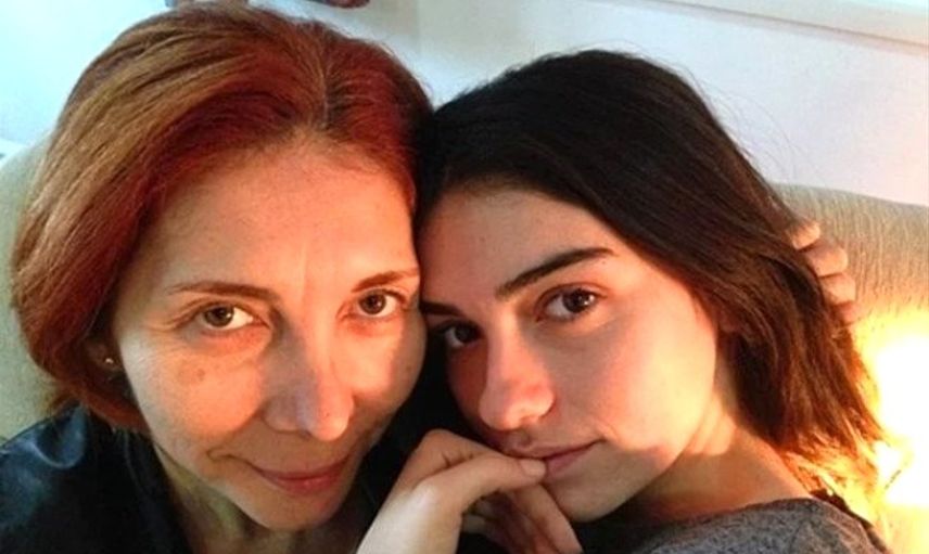 Ünlü İsimler ve Anneleri