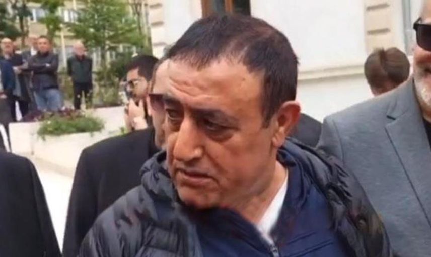 Nuri Sesigüzle'in cenaze töreninde büyük saygısızlık Mahmut Tuncer yüzsüz müsün diyerek sitem etti