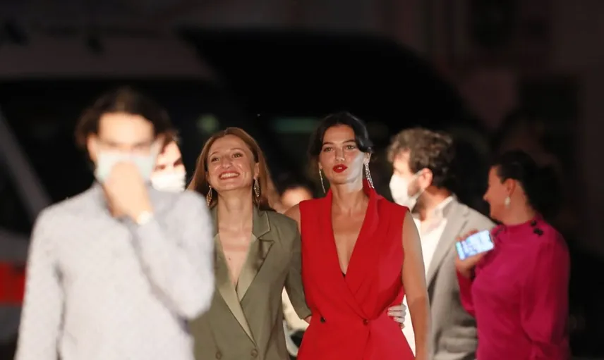 Altın Portakal Film Festivali Kırmızı Halıda Şıklık Yarışı