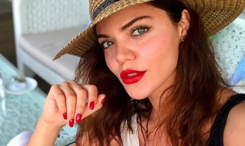 Hilal Altınbilek'in Annesiyle Olan Fotoğrafına Beğeni Yağdı