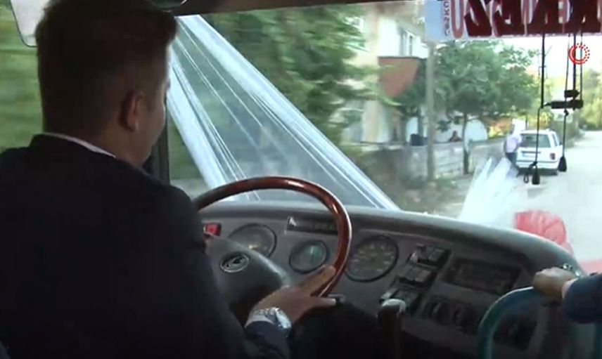 Karabük'te Halk Otobüsünde Tanışan Çift Otobüsü Gelin Arabası Yaptı