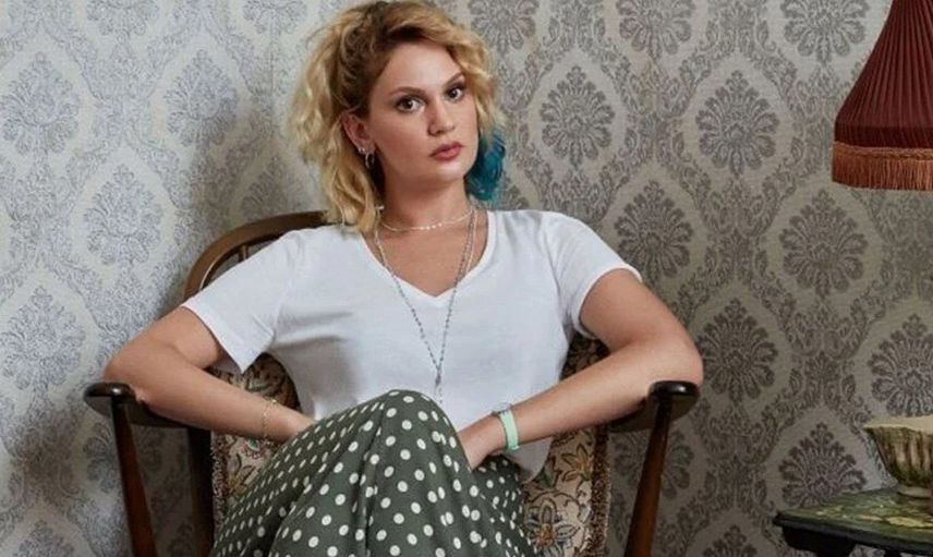 Ünlü oyuncu Farah Zeynep Abdullah hastalığını açıkladı duyan gözyaşlarını tutamadı