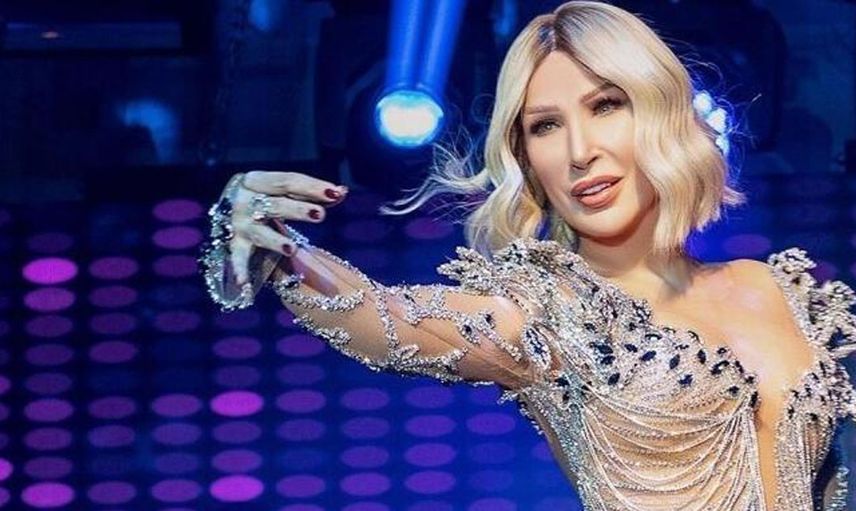 Seda Sayan ve genç kocası Çağlar Ökten LGBT yürüyüşüne katıldı! Çiftin fotoğrafları olay oldu